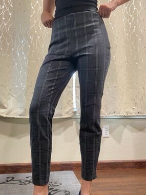 High-Rise Plaid Ankle Pants - Black/Gray